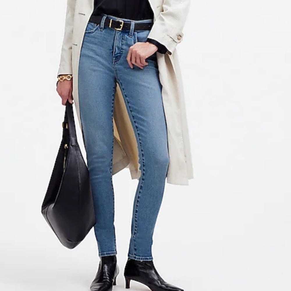 Madewell 10" High-Rise Roadtripper Authentic Skinny Jeans in Pomona Wash